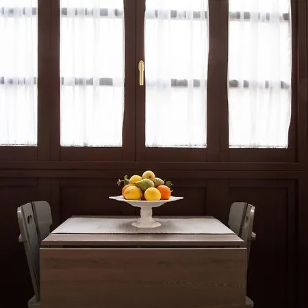 Angeles House アパート *